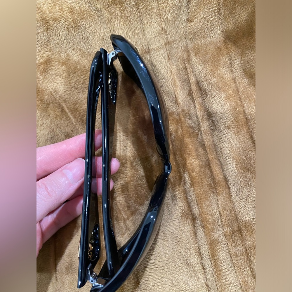 Gucci Black Sunglasses - Picture 14 of 15